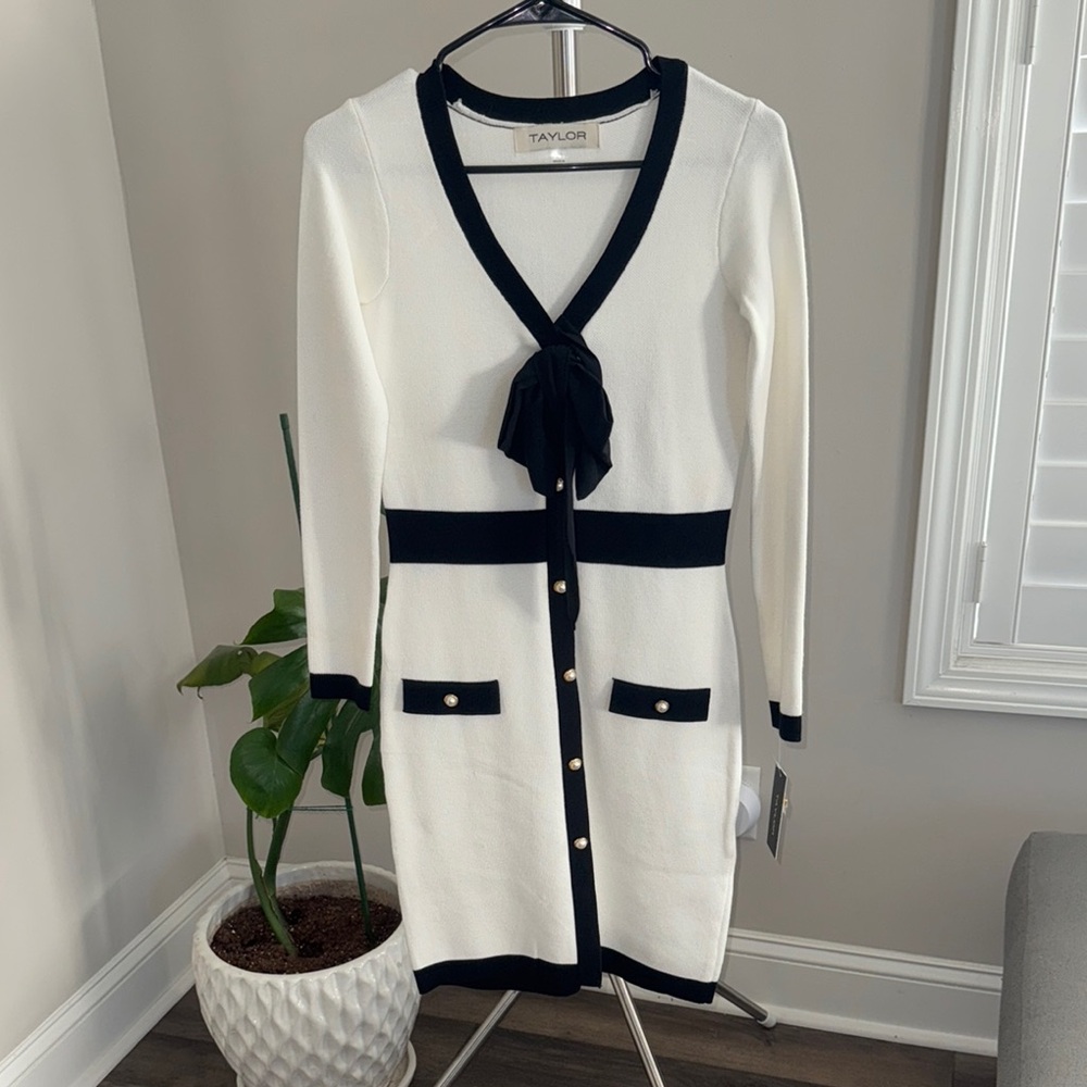 Taylor Black and White Sweater Dress size xs NWT - Picture 1 of 6